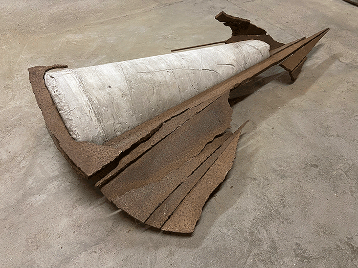 鉄とセメント彫刻