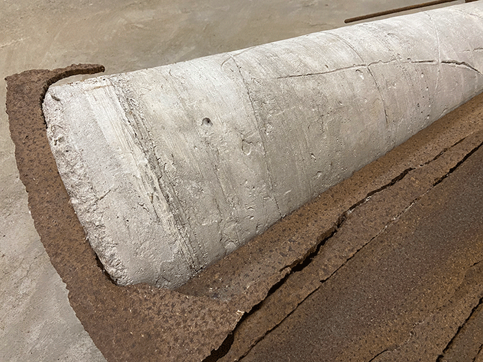 鉄とセメント彫刻